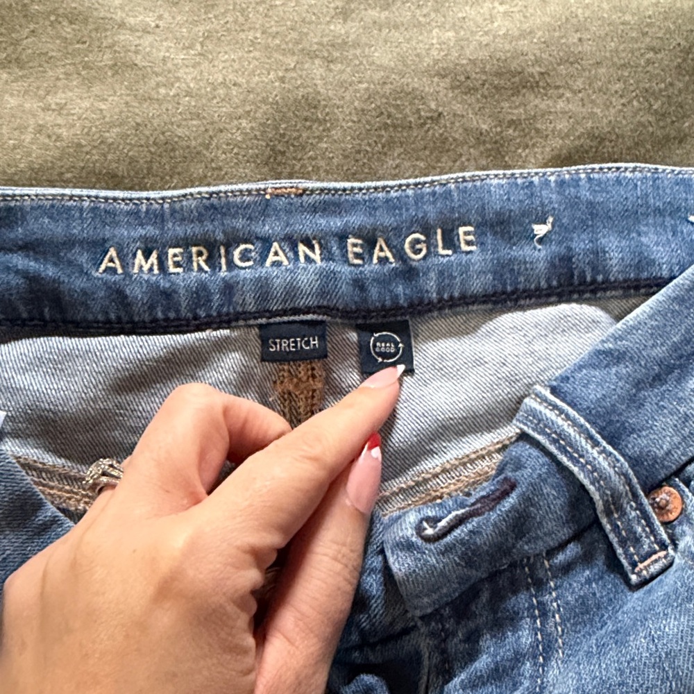 American Eagle Outfitters High Rise Blue Jeans - Picture 3 of 6